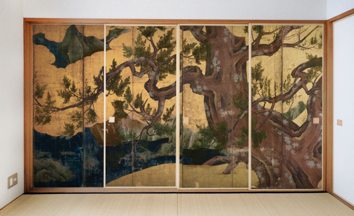 Asahipen sliding screen paper, set of 4, featuring the Japanese masterpiece "Kano Eitoku's Hinoki Tree Screen" TFT_011F, 91cm wide x 182cm long.